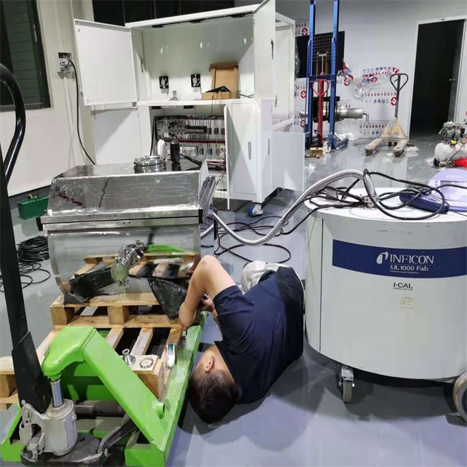 派瑞林镀膜设备制造车...