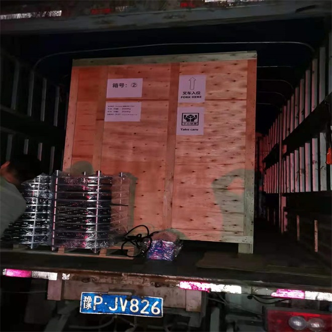 派瑞林镀膜设备出货