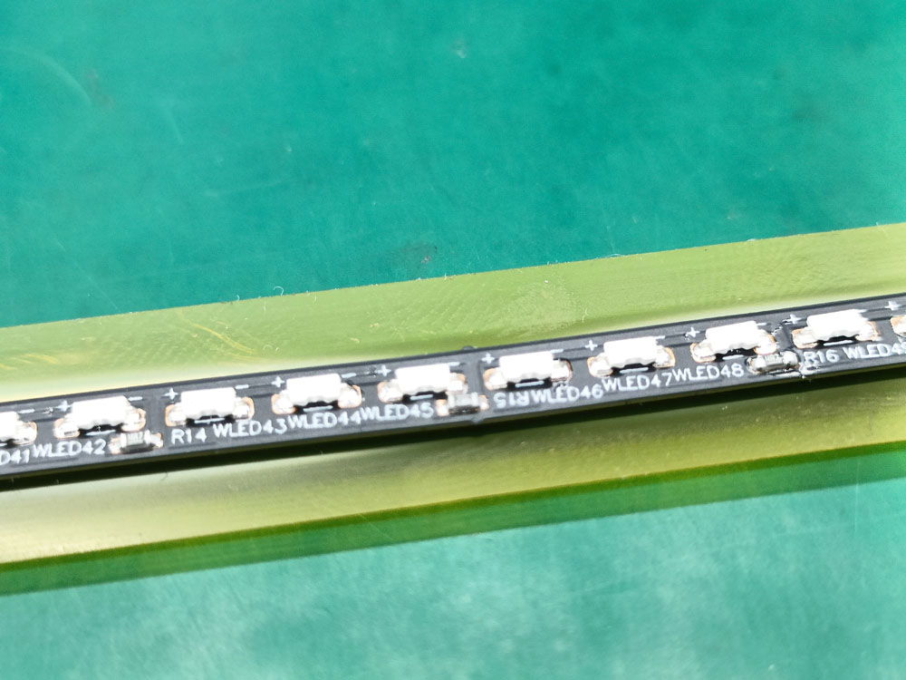 LED灯饰条 UV涂...