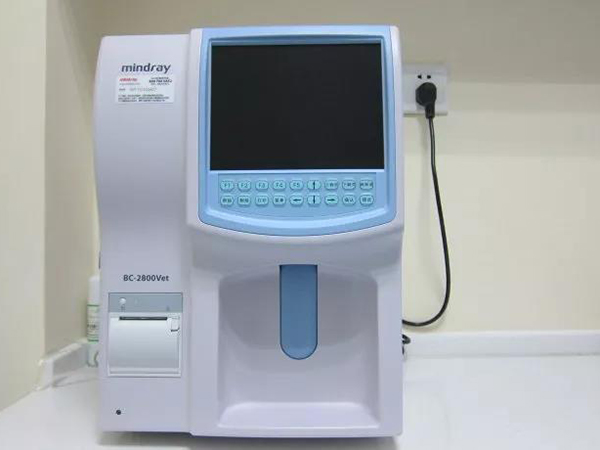 血液分析仪堵孔的机理...