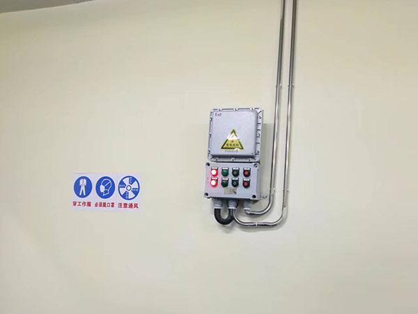 防爆电箱