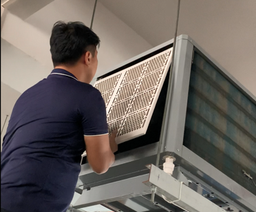 Hướng dẫn vệ sinh vỏ máy lạnh