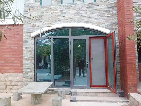东莞市上誉金鑫福门窗科技有限公司-断桥窗户