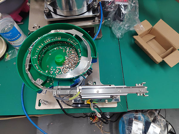 自动供料振动盘