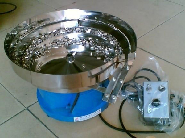 五金类振动盘系列