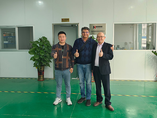 国外客户考察我司