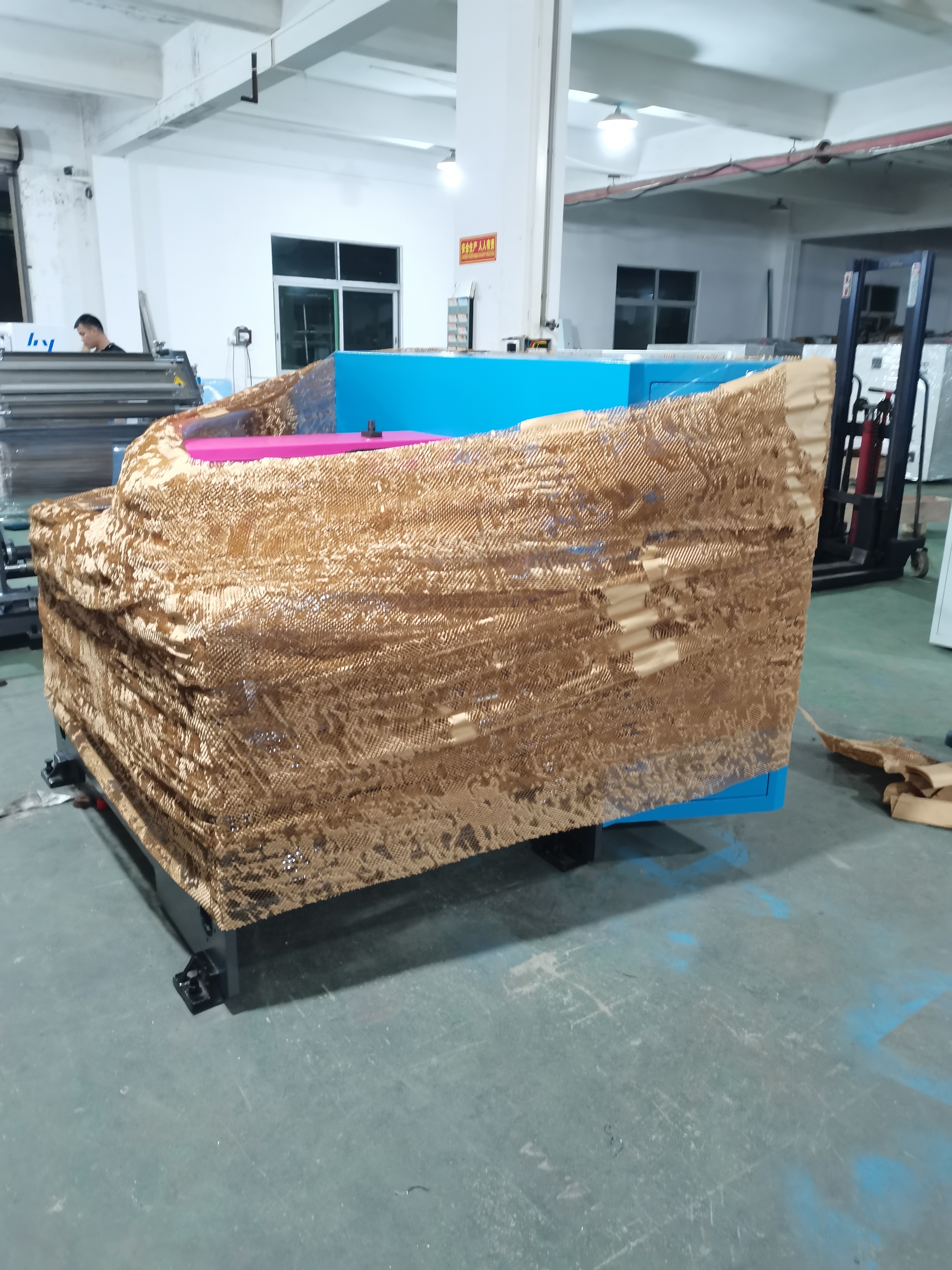 浩霖包装优化服务体系 蜂窝纸定制方案助力客户包装升级