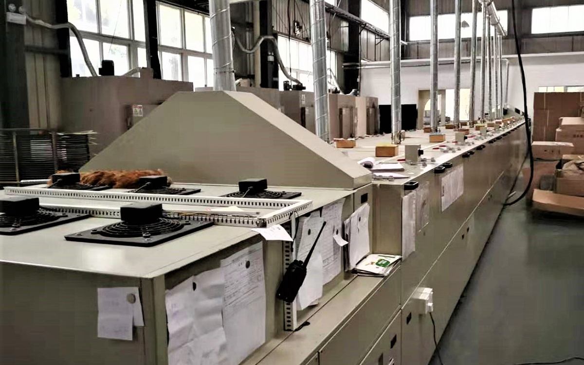 发热板研发生产车间