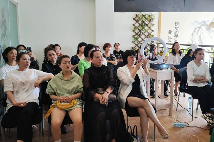 【君康能福利日】子宫肌瘤，20%的成年女性都有！