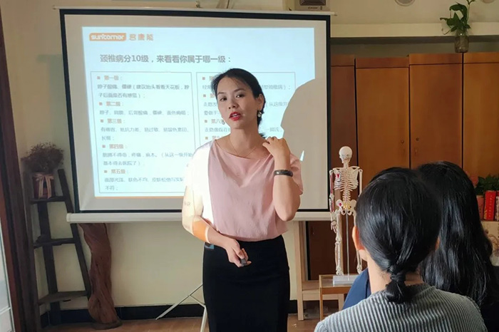 君康能会员福利日丨颈椎病分十级，来测测你属于哪一级！