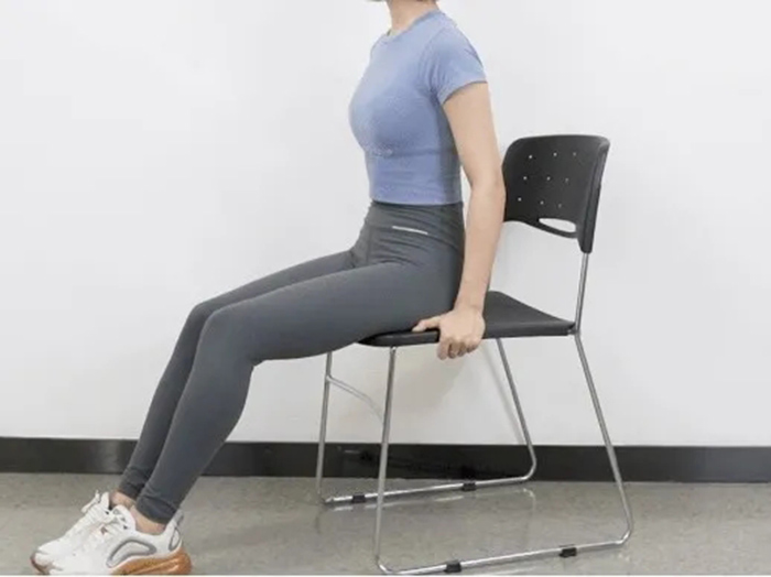 这个动作很危险！伤腰又伤脖子，你可能天天在做！