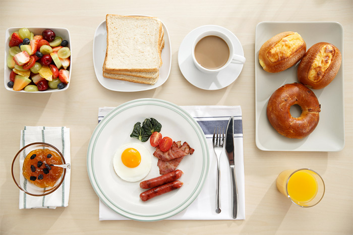 原来胃是这样折腾坏的！这6件事很多人都在做