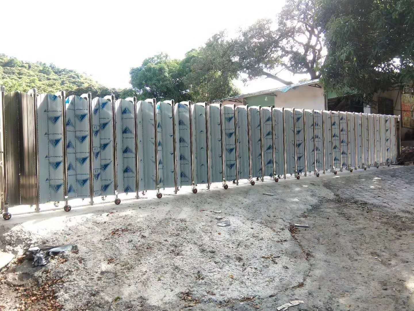 东莞寮步电动伸缩门案...