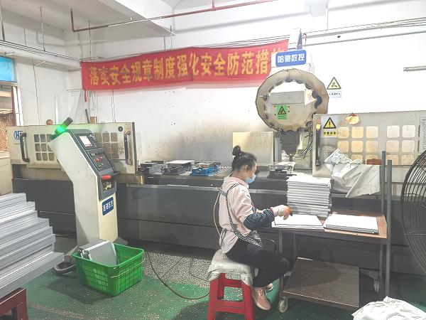 铝材组装加工