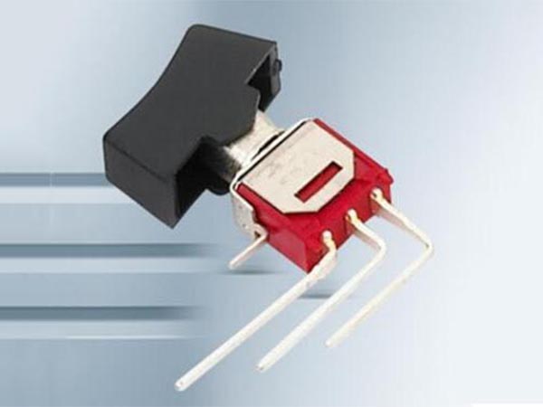 开关插座脏了怎么处理？