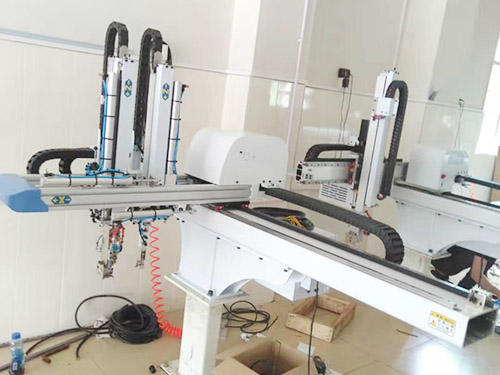 单轴双臂双截机械手