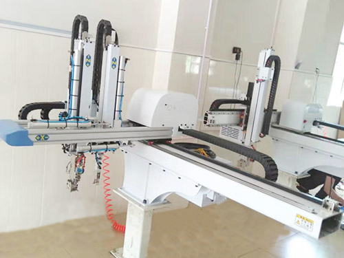 单轴双臂双截机械手