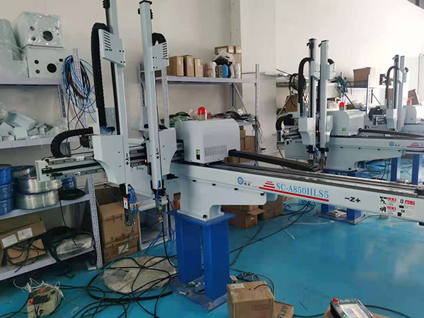 五轴双臂双节机械手