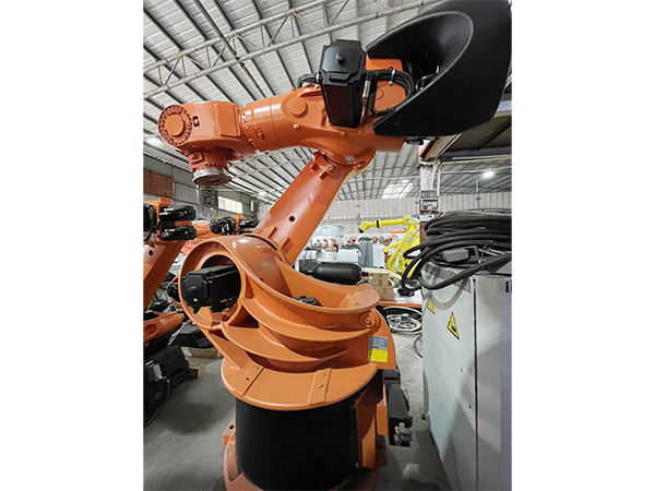 2015 KUKA ...
