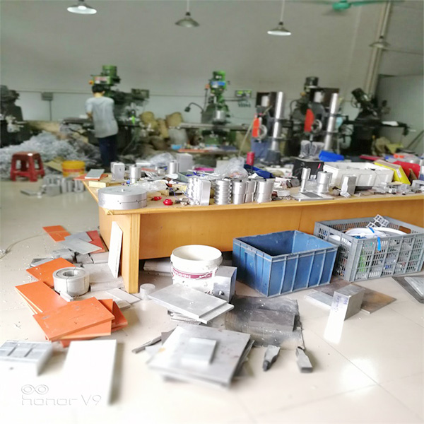 超声波模具部门