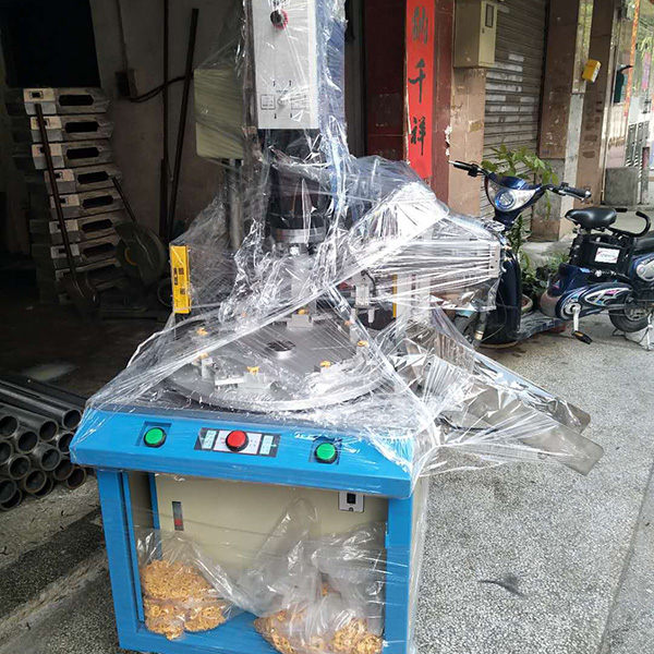 自动化超声波塑焊机