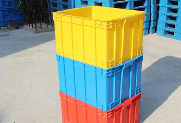 你知道塑料周转箱为什么会发脆吗