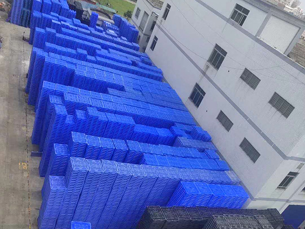 仓库一角