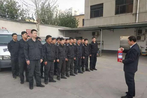 树立服务意识提高保安水平