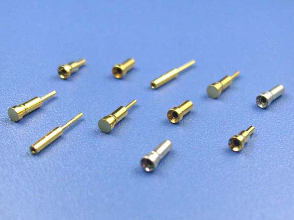 6404 Clip and pins Connector