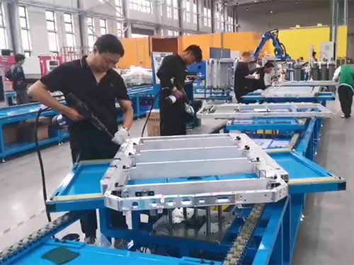 手持式拉铆螺母枪过程...