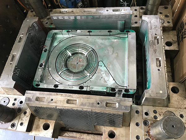 塑胶模具设计制造需要注意事项