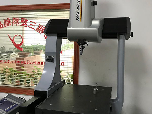 塑胶模具厂时如何防范火灾的发生