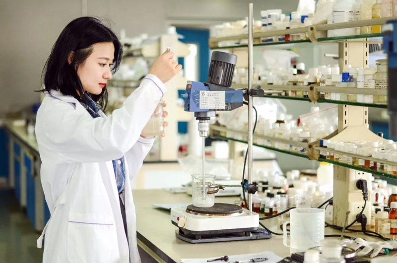 昕妍老师工作照片