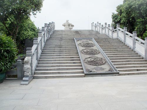 东莞石碣崇焕纪念园点...