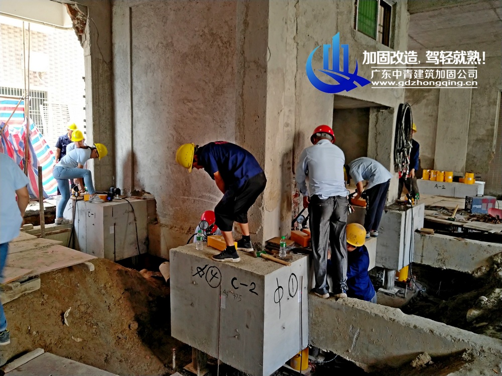 房屋顶升纠偏加固施工