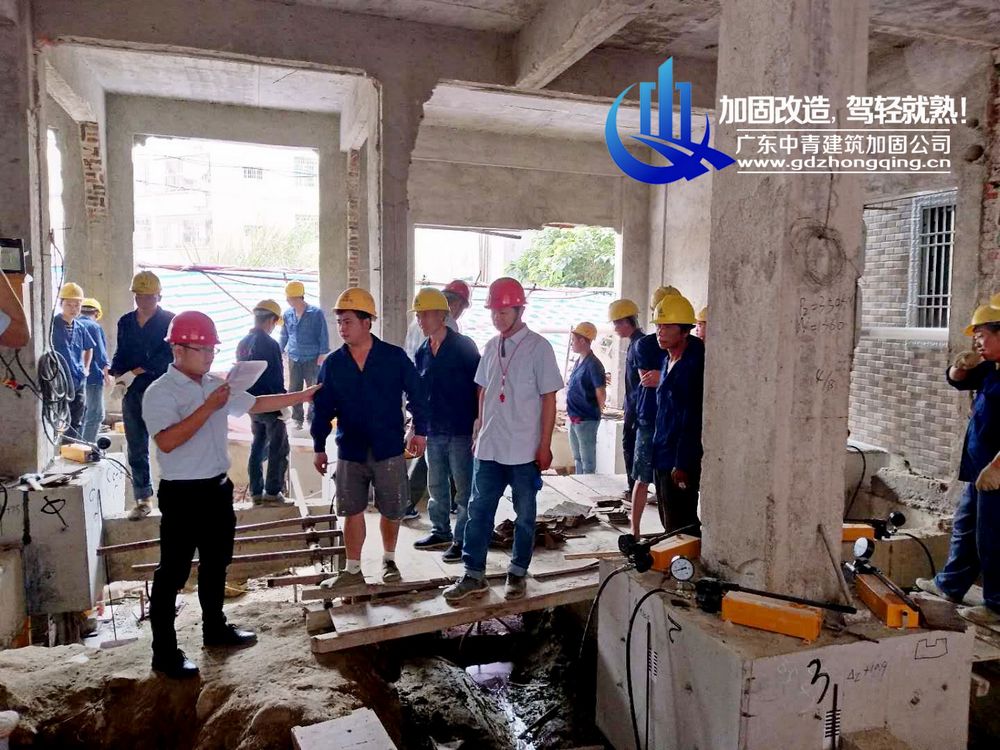 房屋顶升纠偏加固施工