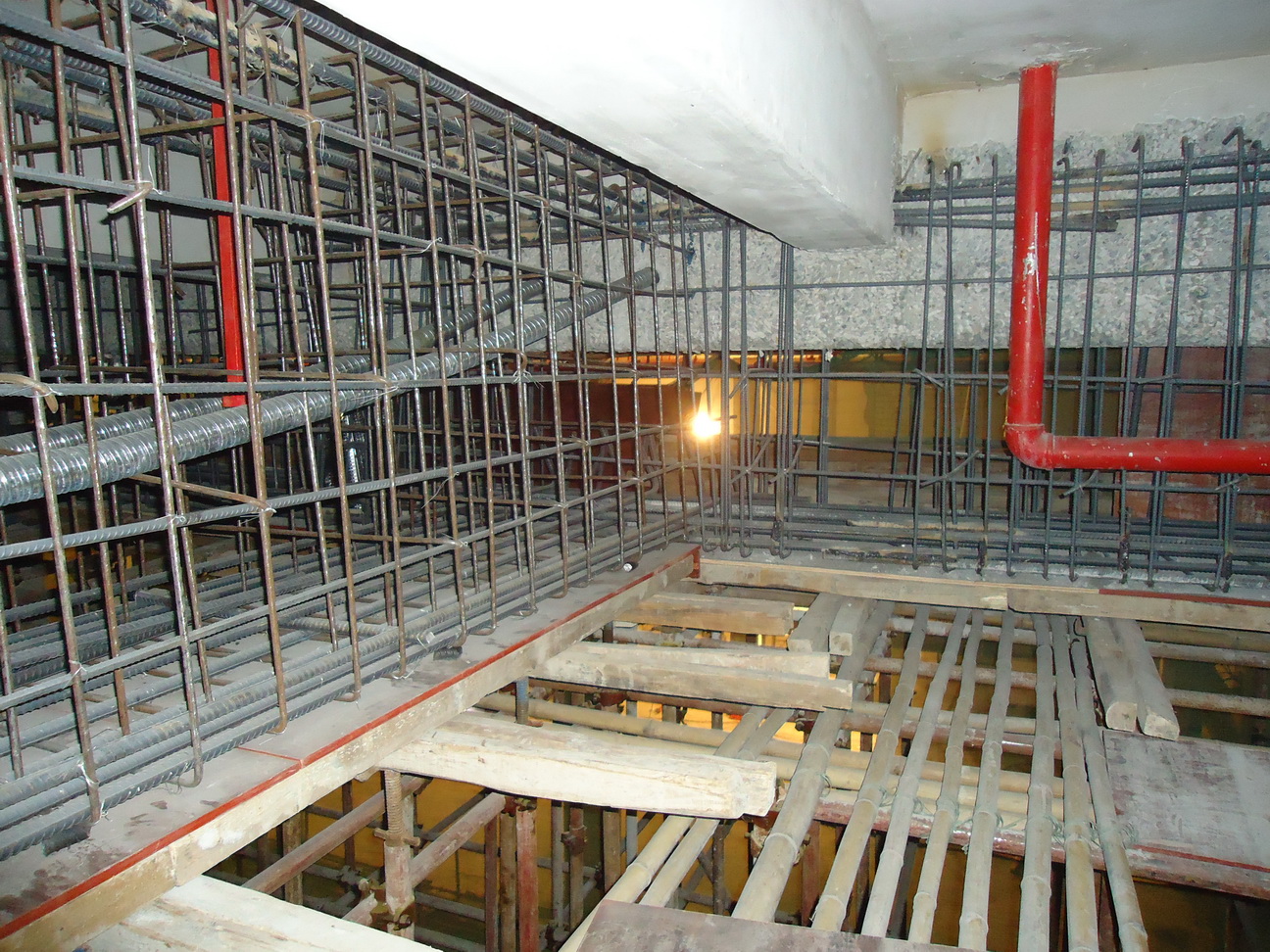 泳池加固_中青建筑加固