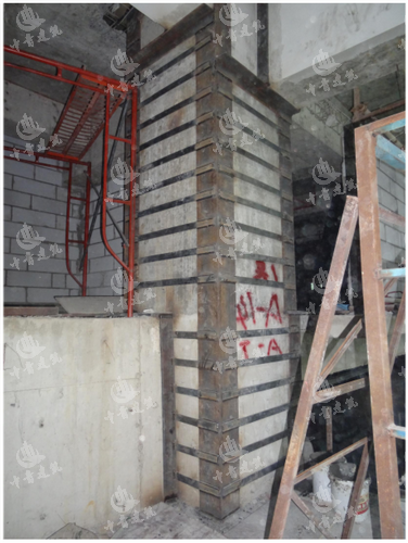 如何区分建筑加固改造中的干湿式包钢加固方法？