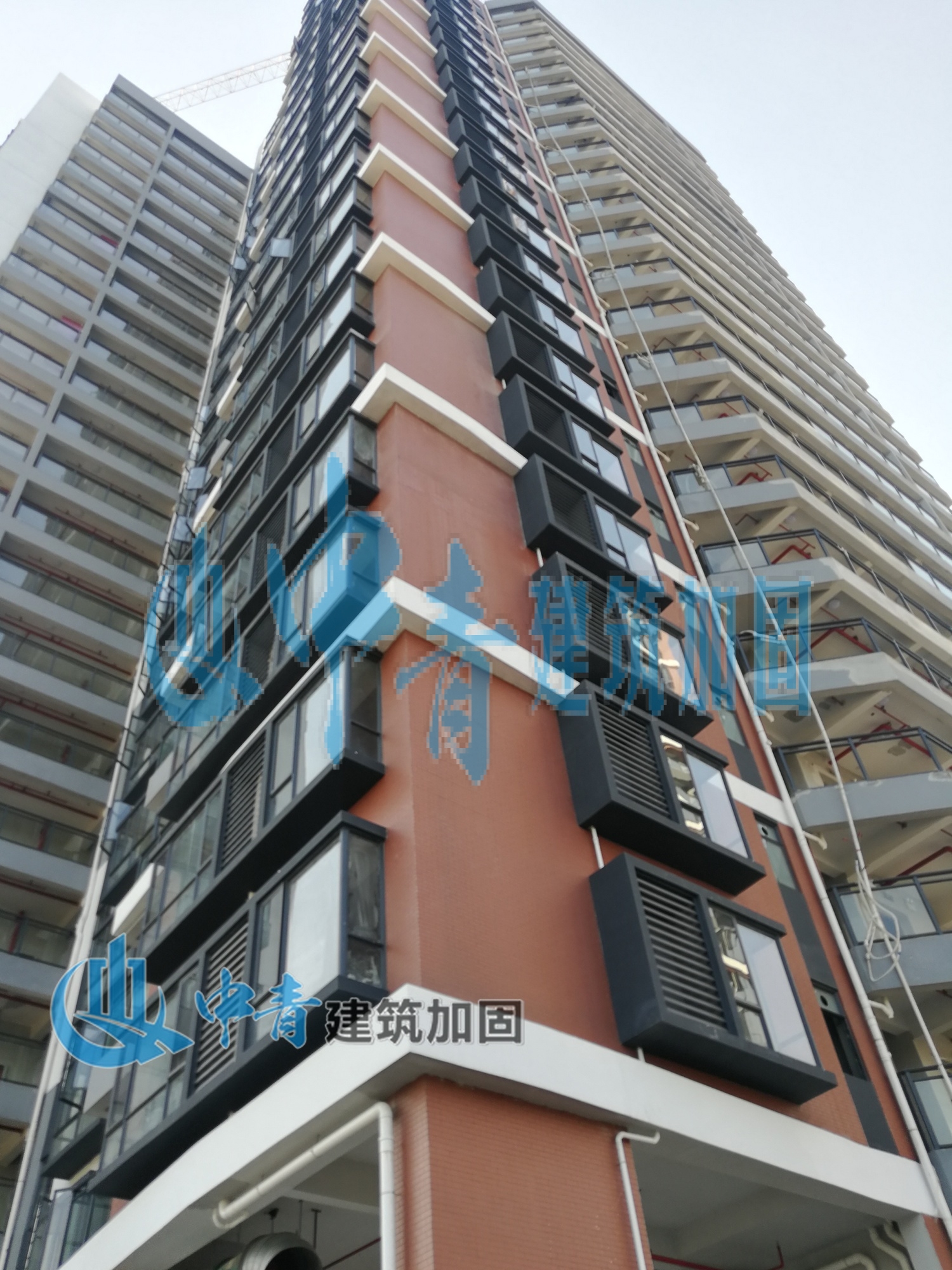 深圳华龙讯达信息机房...