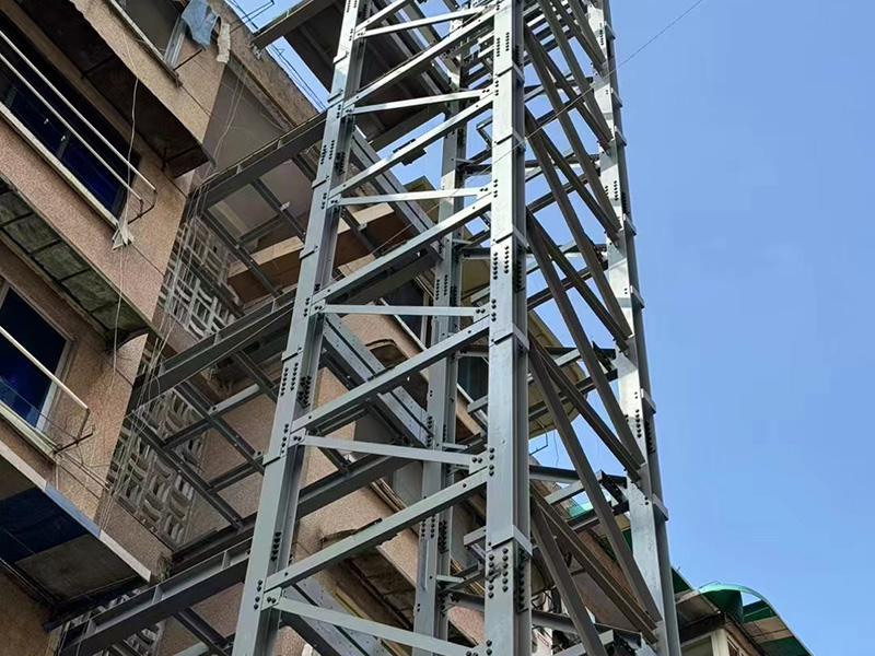 住宅楼加装钢结构电梯...