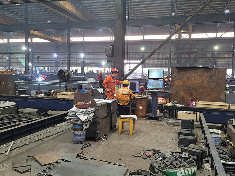 钢板激光开孔区域车间