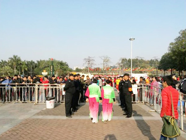 元宵节安保执勤现场