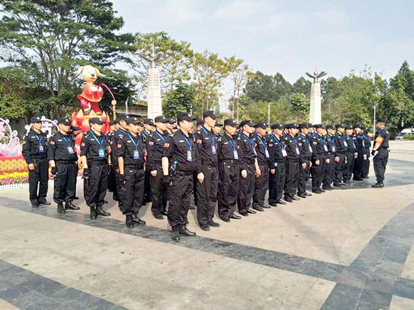 啤酒节安保执勤现场