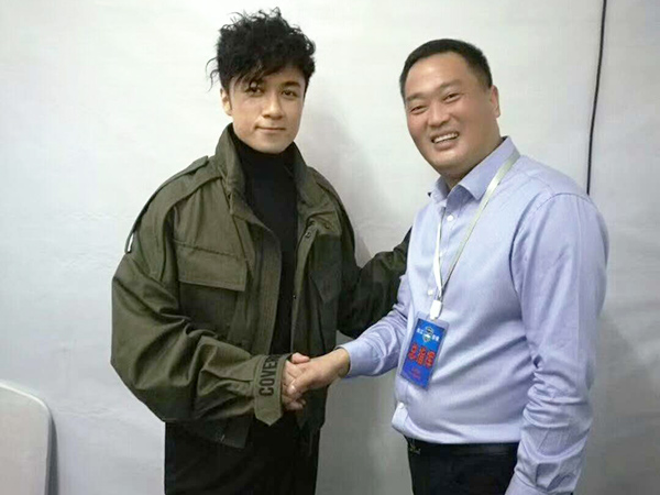 明星护卫（古巨基）