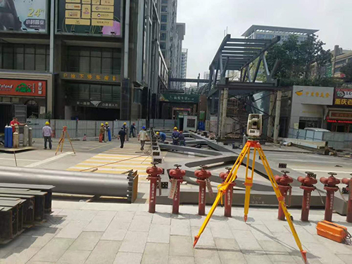 钢结构天桥构件组装