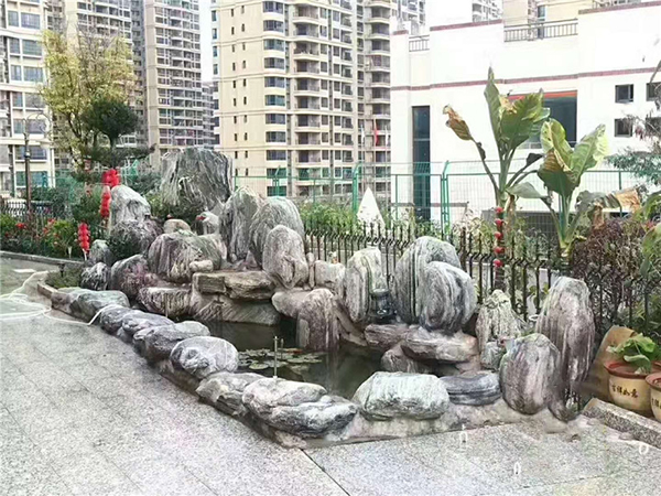 金色家园鱼池假山