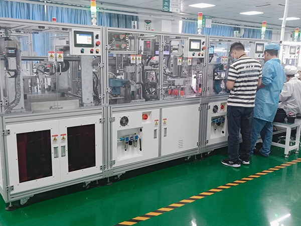 某机器人上市高新企业