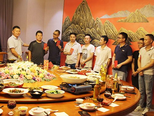 季度嘉奖员工现场