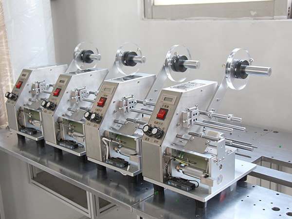 标签自动剥离机