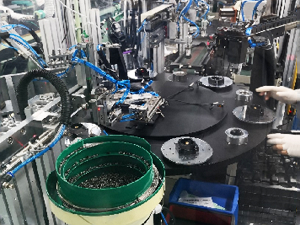 风扇自动装配线